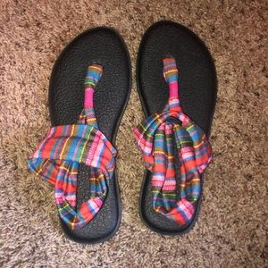 Sanuk yoga mat sandals